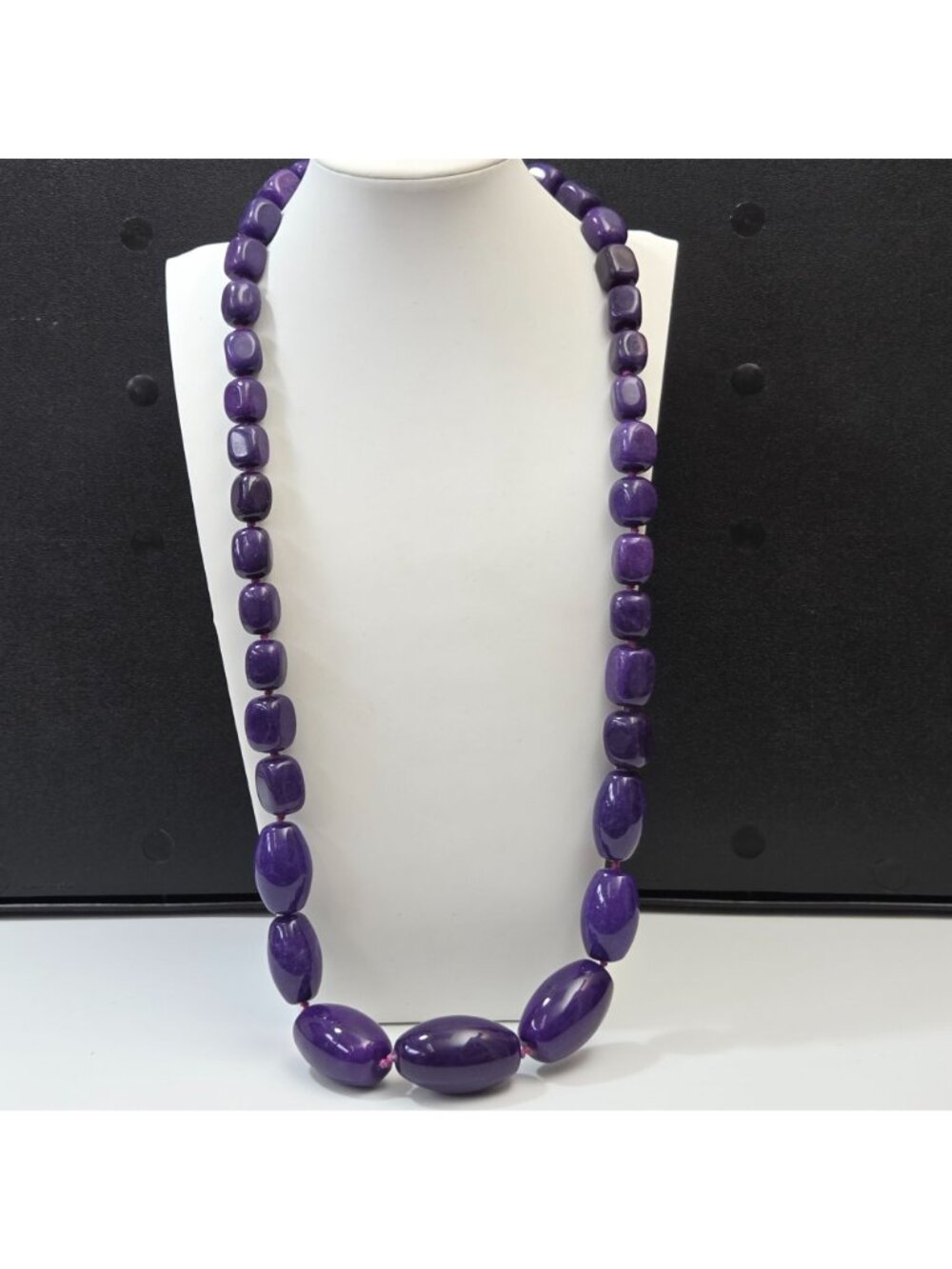 Large Purple Sugilite Gemstone Beaded Necklace 29" - Picture 4 of 8